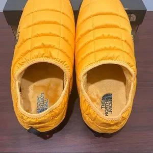 The North Face | Shoes | The North Face Thermoball Mule 5  display picture 1